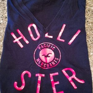 Hollister v neck t shirt